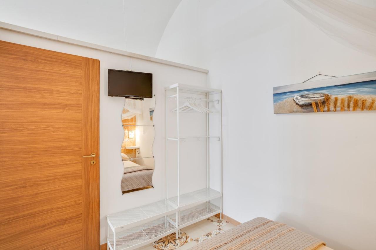 Tiny House 21 Bright Aparment Apartment Polignano a Mare Exterior photo